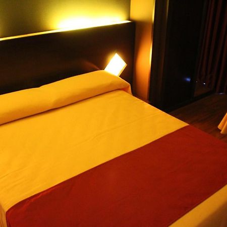 Hostal Royal Almorox Екстериор снимка